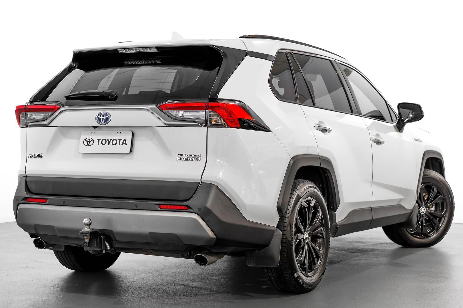 2022 Toyota RAV4 Cruiser-AWD in White