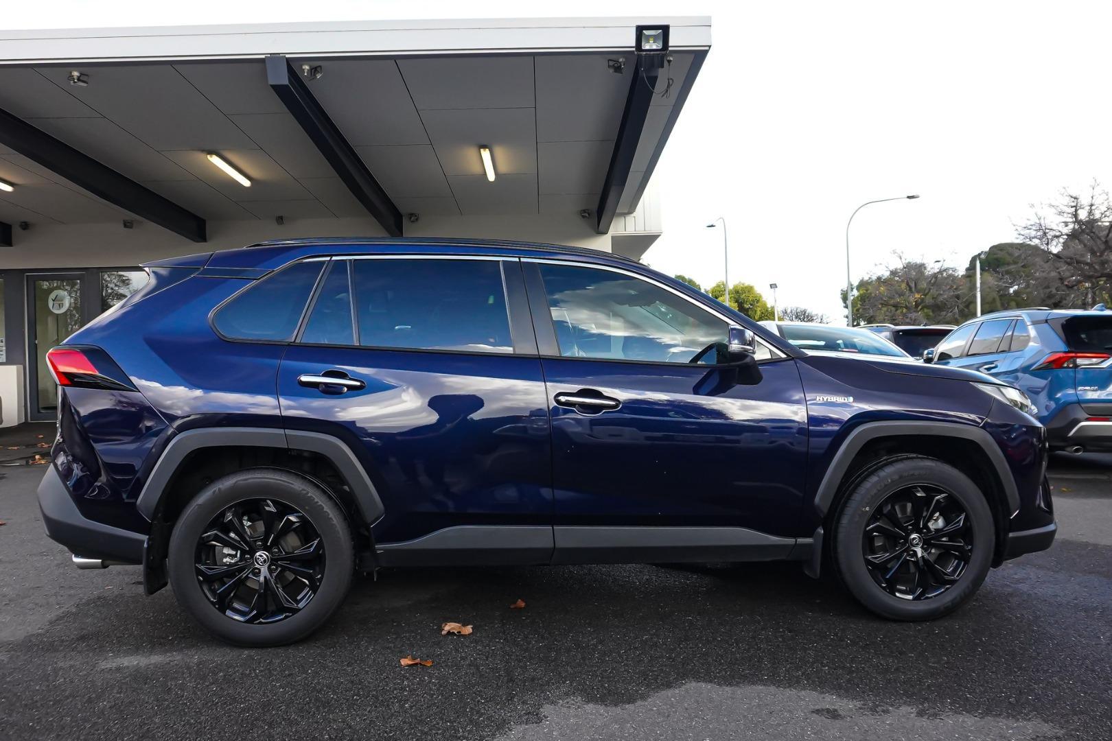 2024 Toyota RAV4 Cruiser in Blue