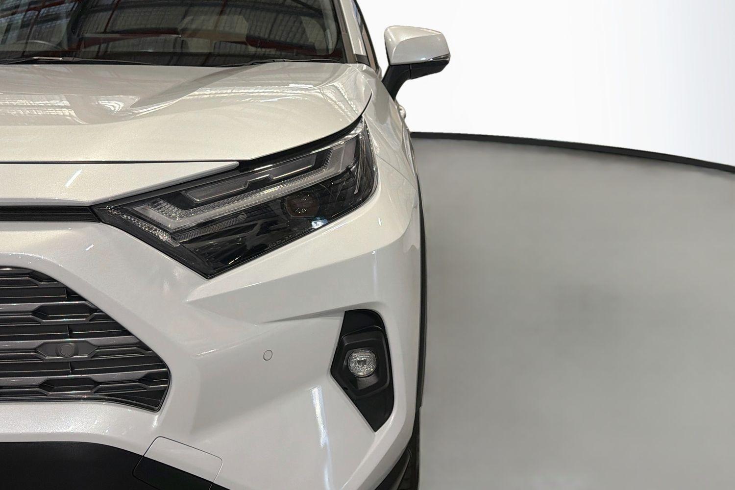 2024 Toyota RAV4 Cruiser-AWD in White