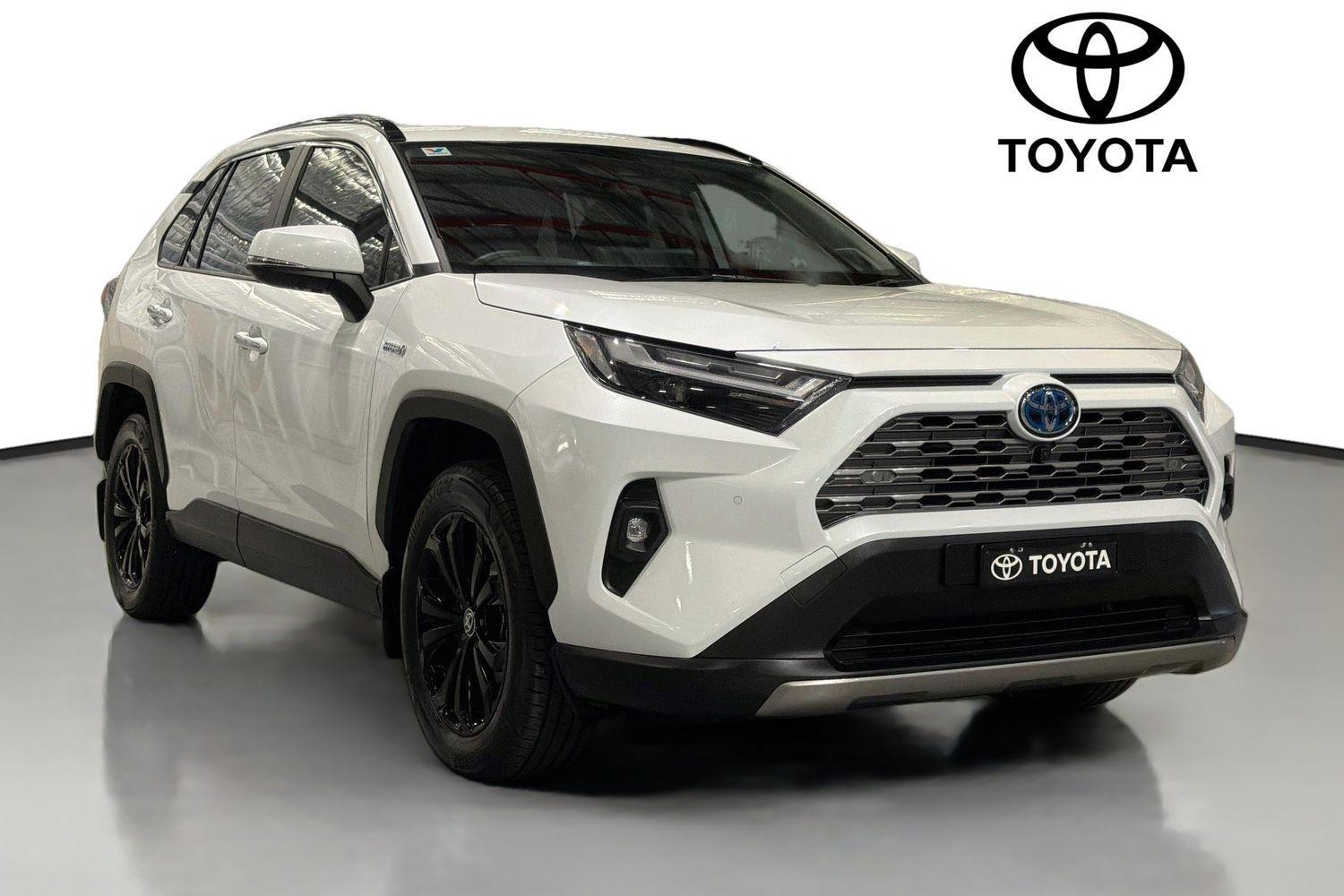 2024 Toyota RAV4 Cruiser-AWD in White