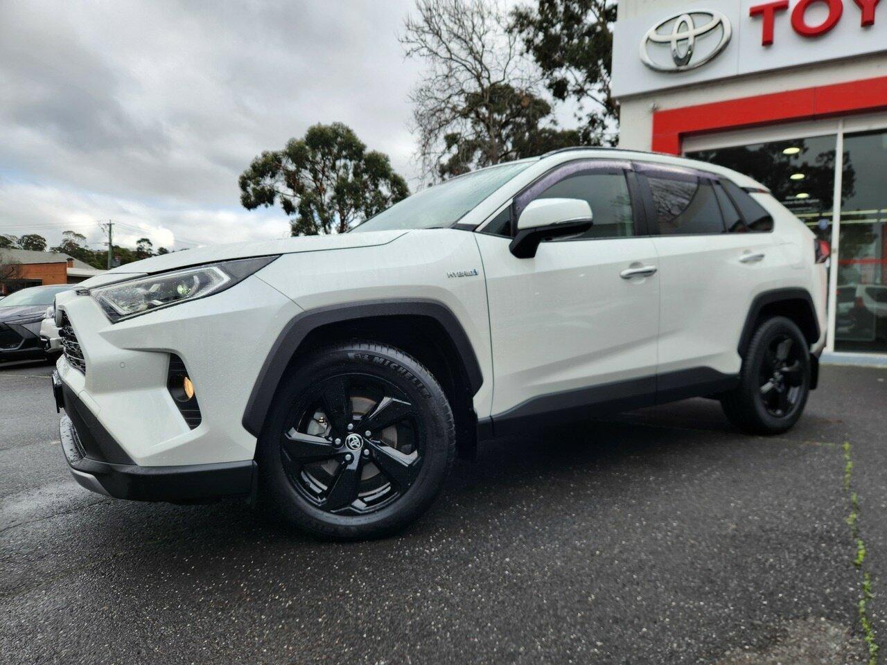 2020 Toyota RAV4 Cruiser-AWD in White