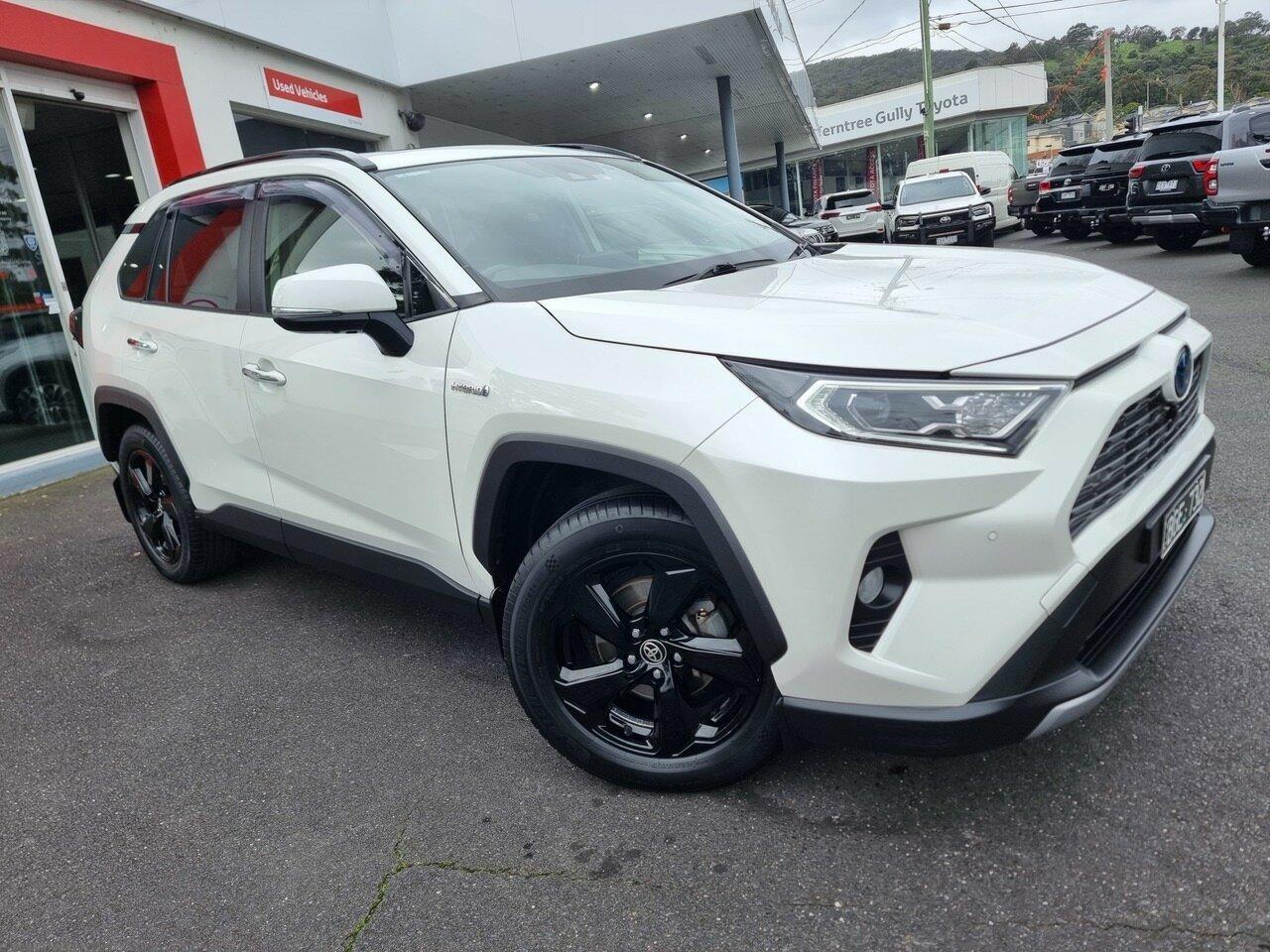 2020 Toyota RAV4 Cruiser-AWD in White