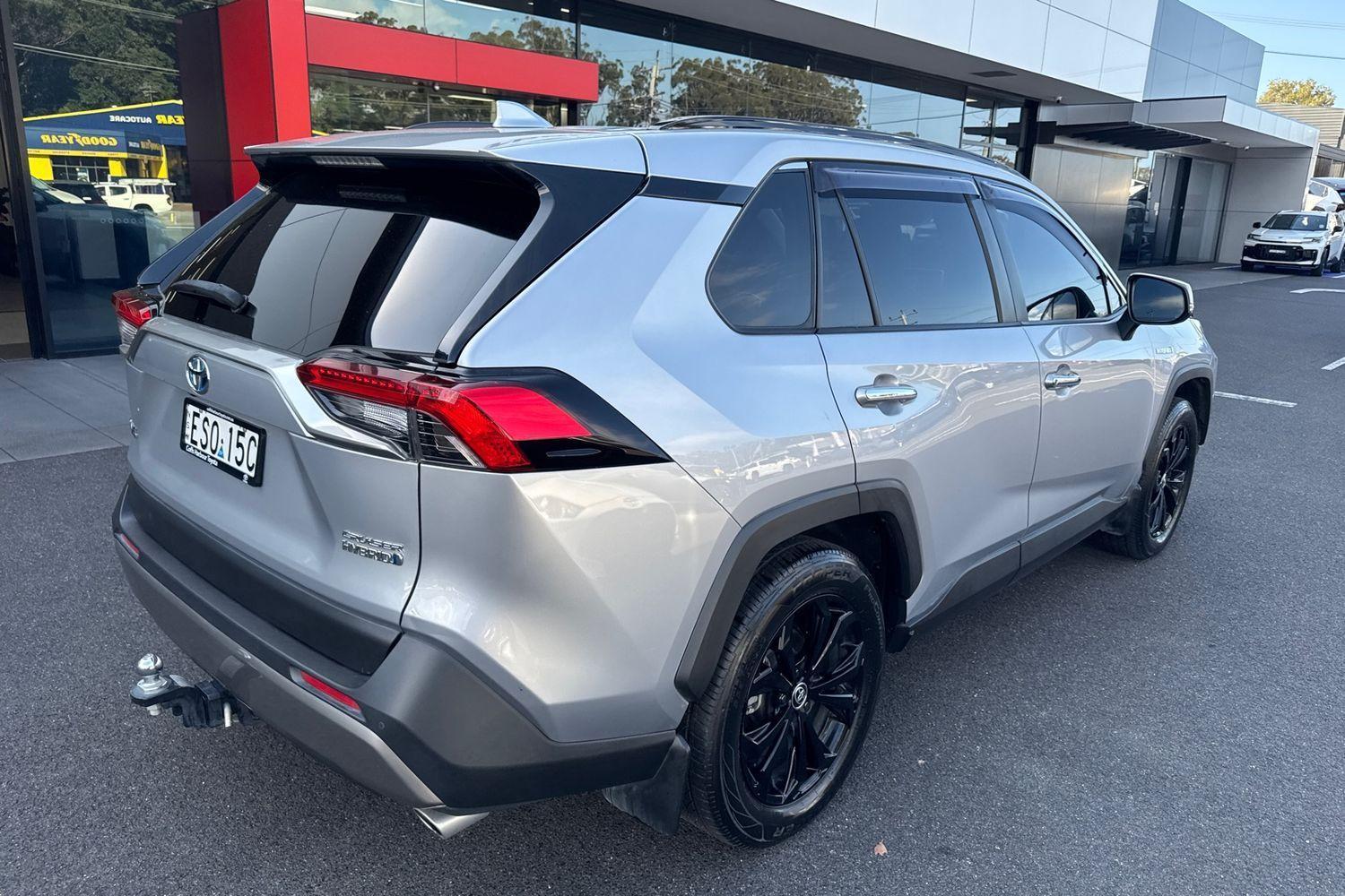 2022 Toyota RAV4 Cruiser-AWD in Silver