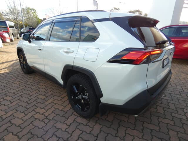 2019 Toyota RAV4 Cruiser-AWD in White