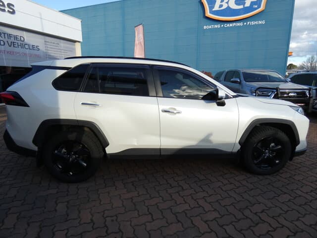 2019 Toyota RAV4 Cruiser-AWD in White