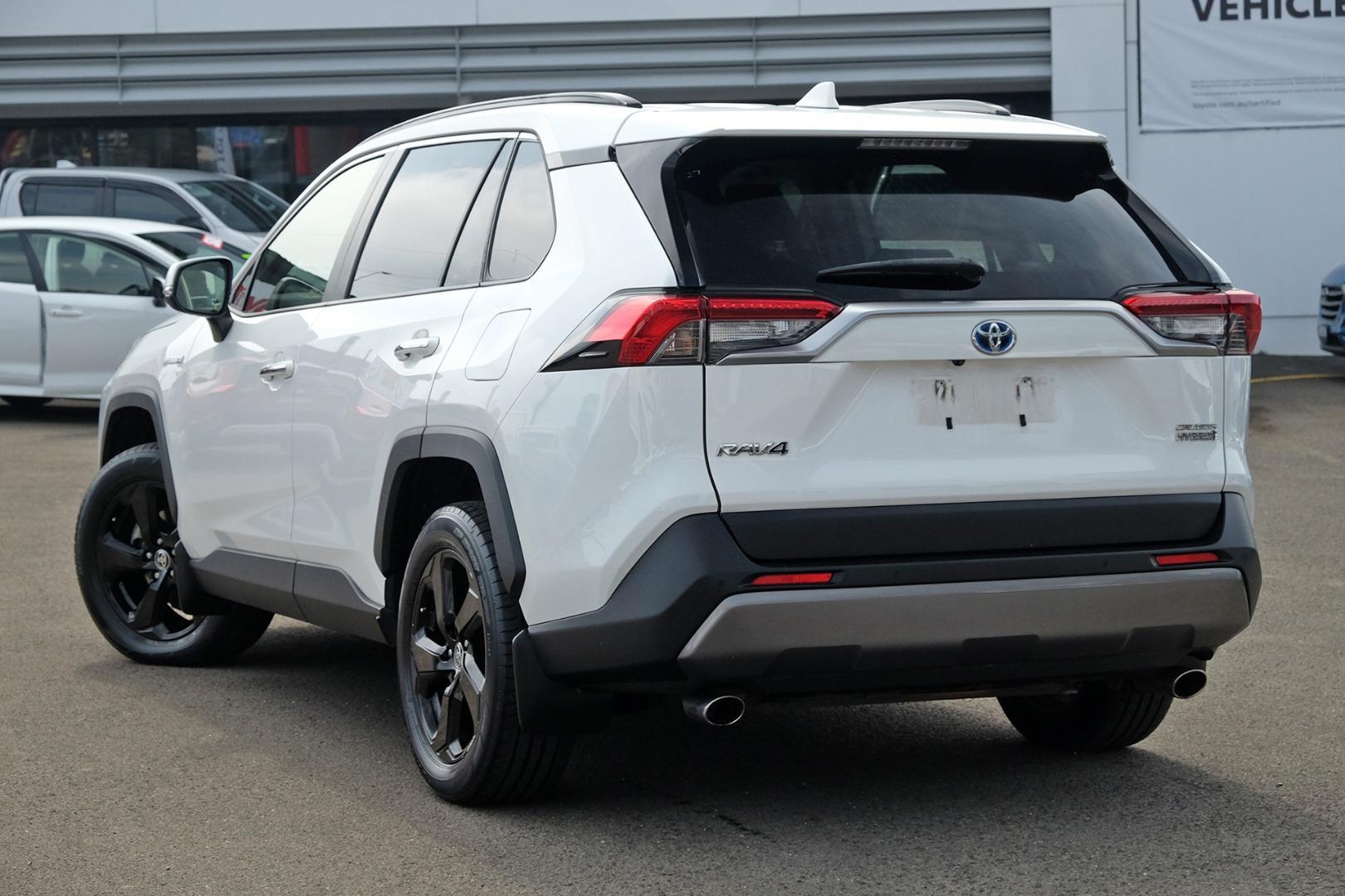 2021 Toyota RAV4 Cruiser-AWD in White