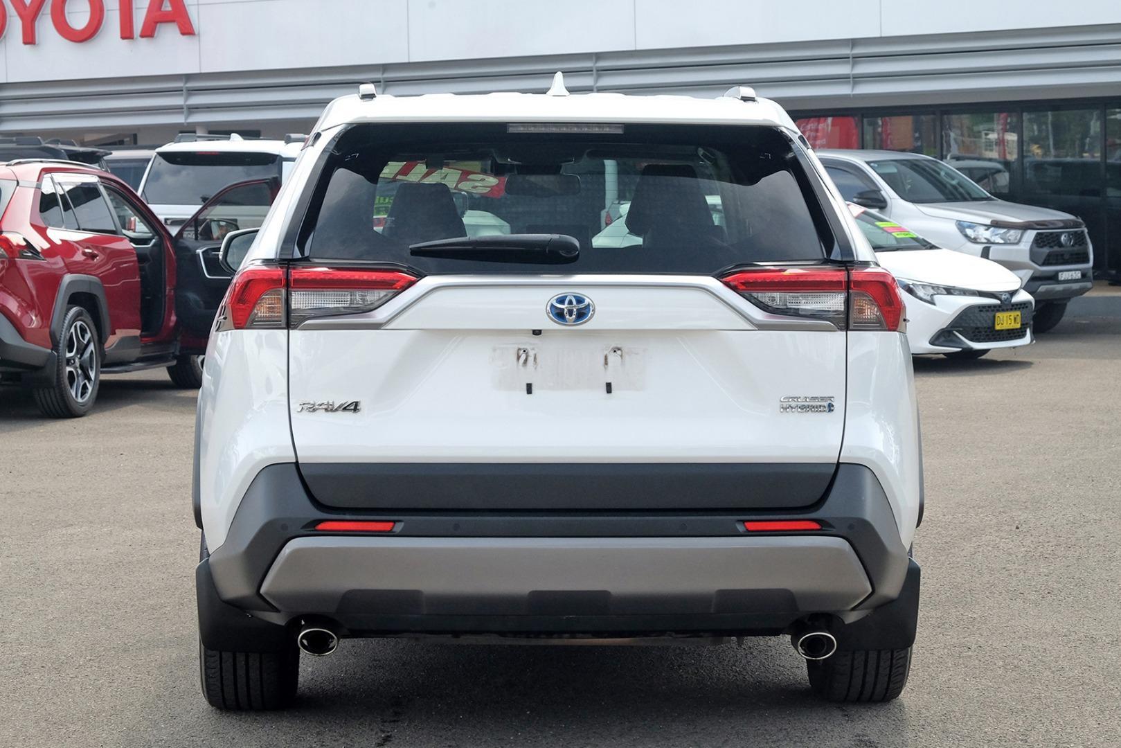 2021 Toyota RAV4 Cruiser-AWD in White