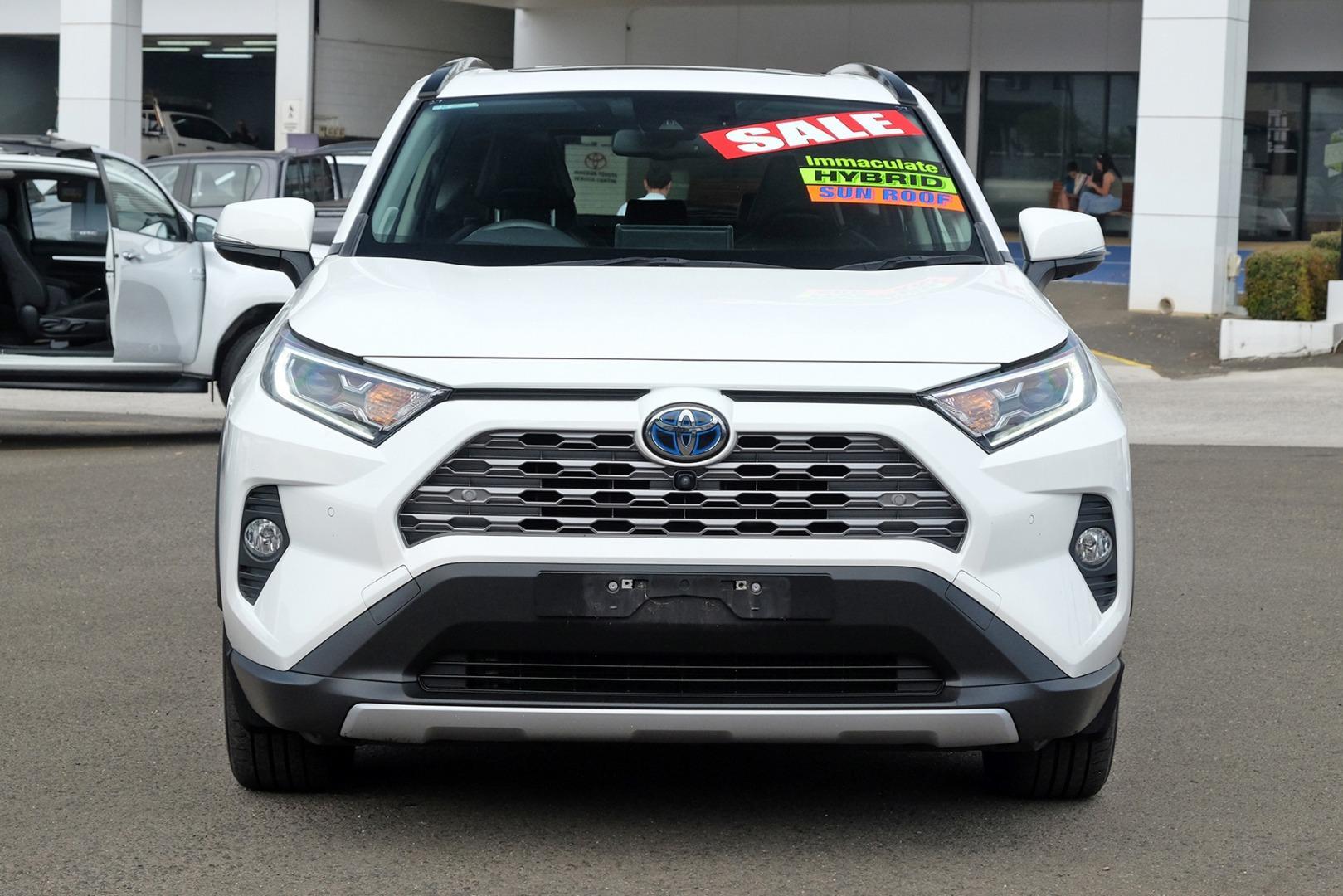 2021 Toyota RAV4 Cruiser-AWD in White
