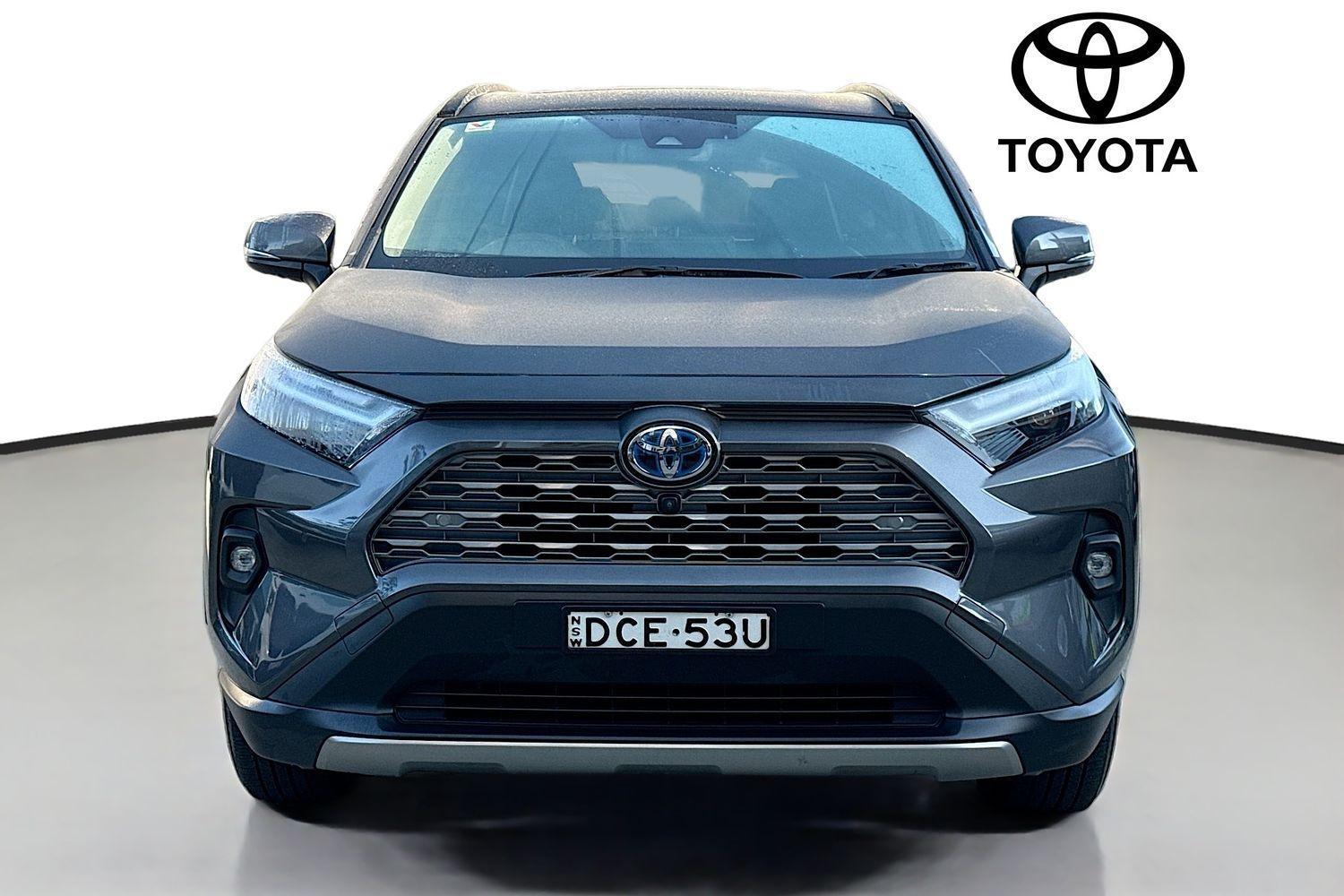 2022 Toyota RAV4 Cruiser-AWD in Silver