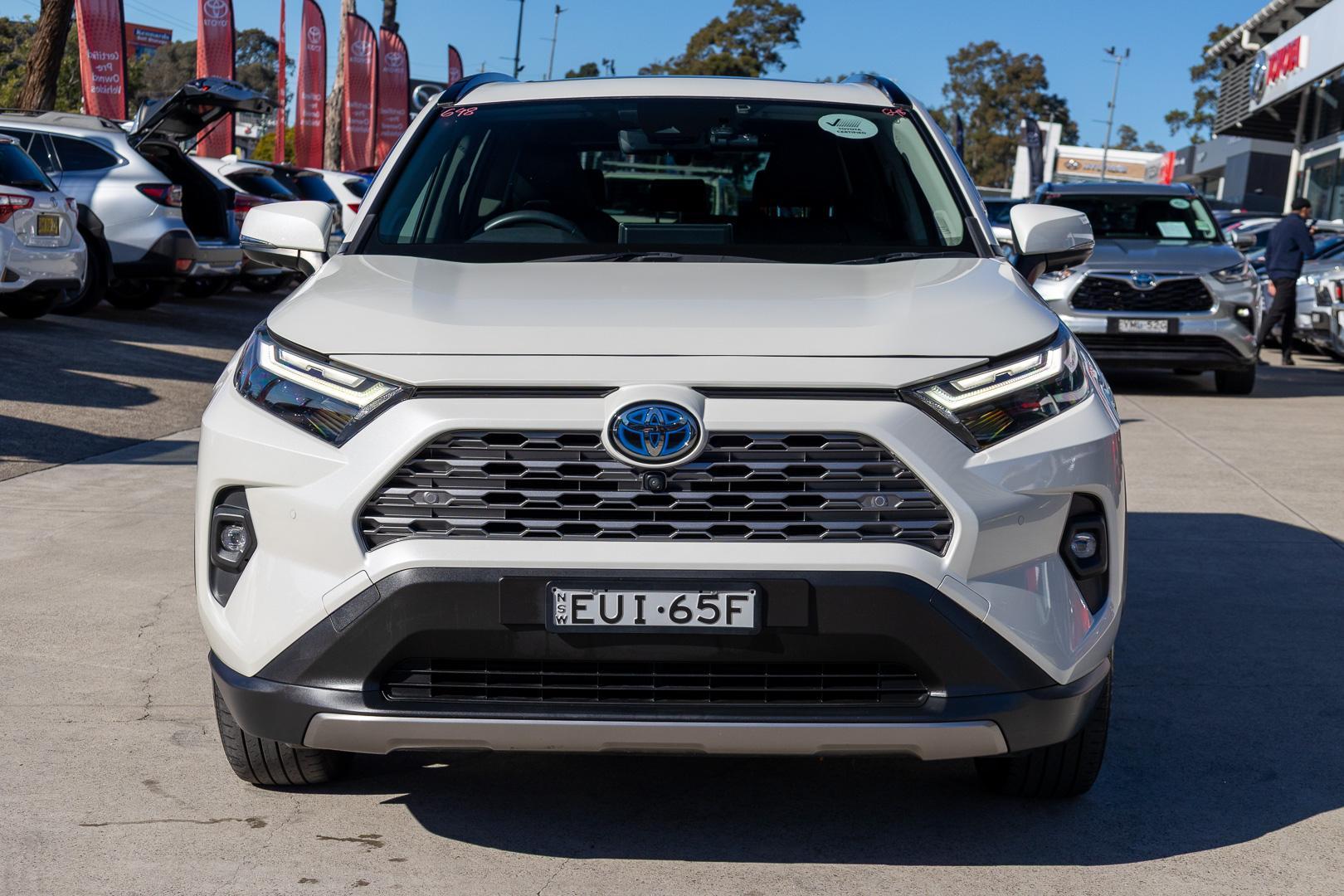 2022 Toyota RAV4 Cruiser-AWD in White