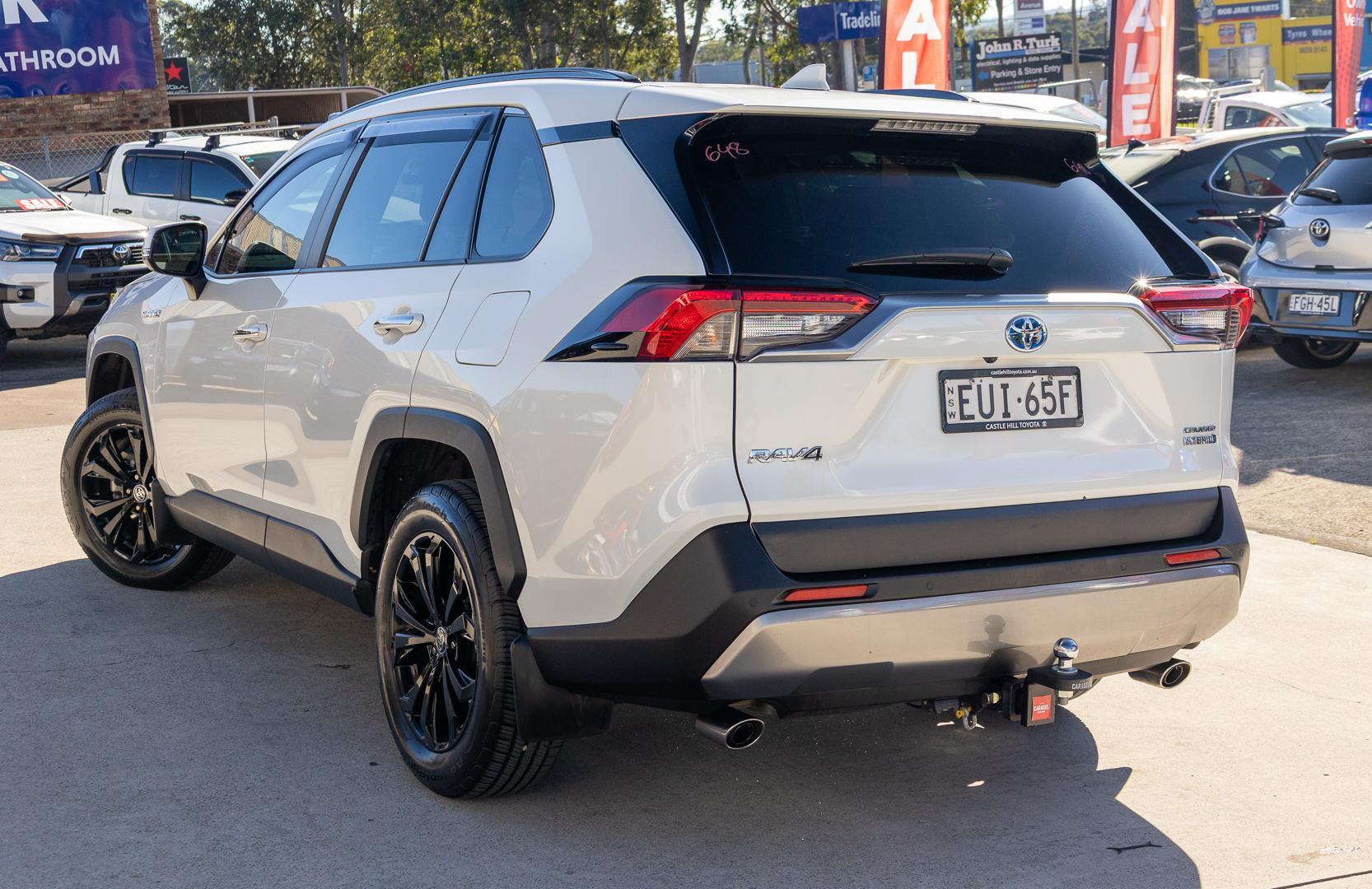 2022 Toyota RAV4 Cruiser-AWD in White