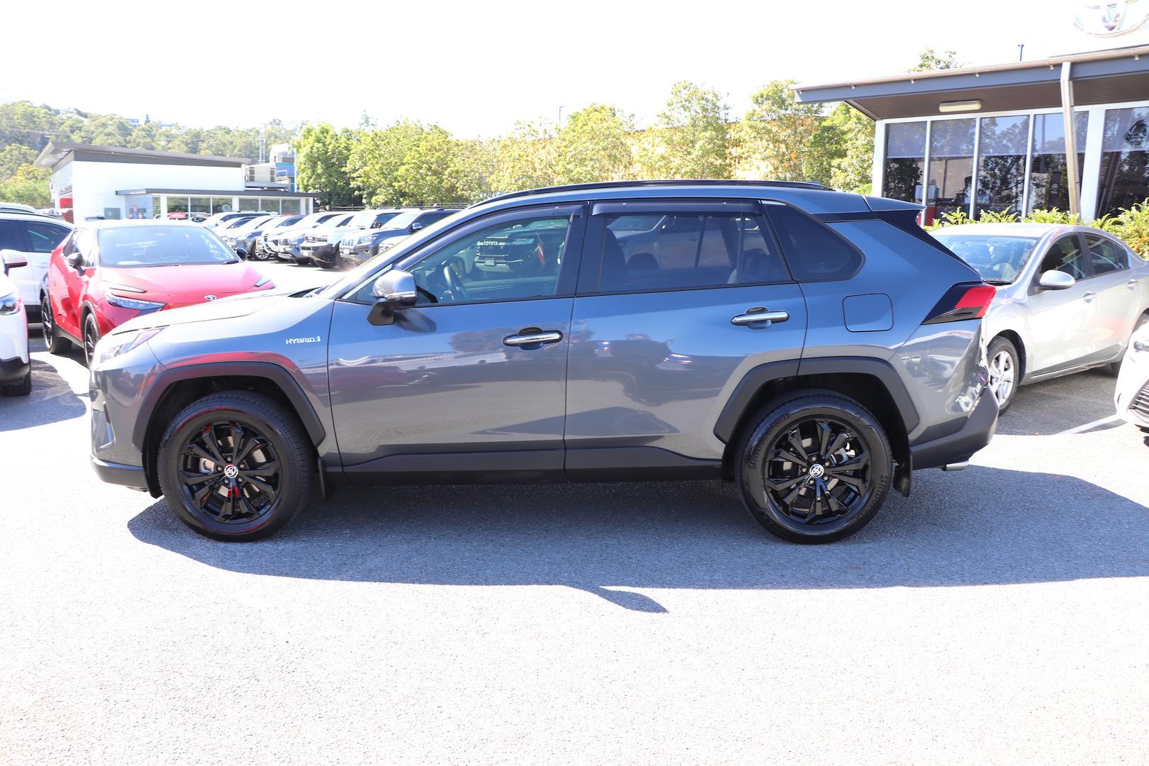 2023 Toyota RAV4 Cruiser-AWD in Silver