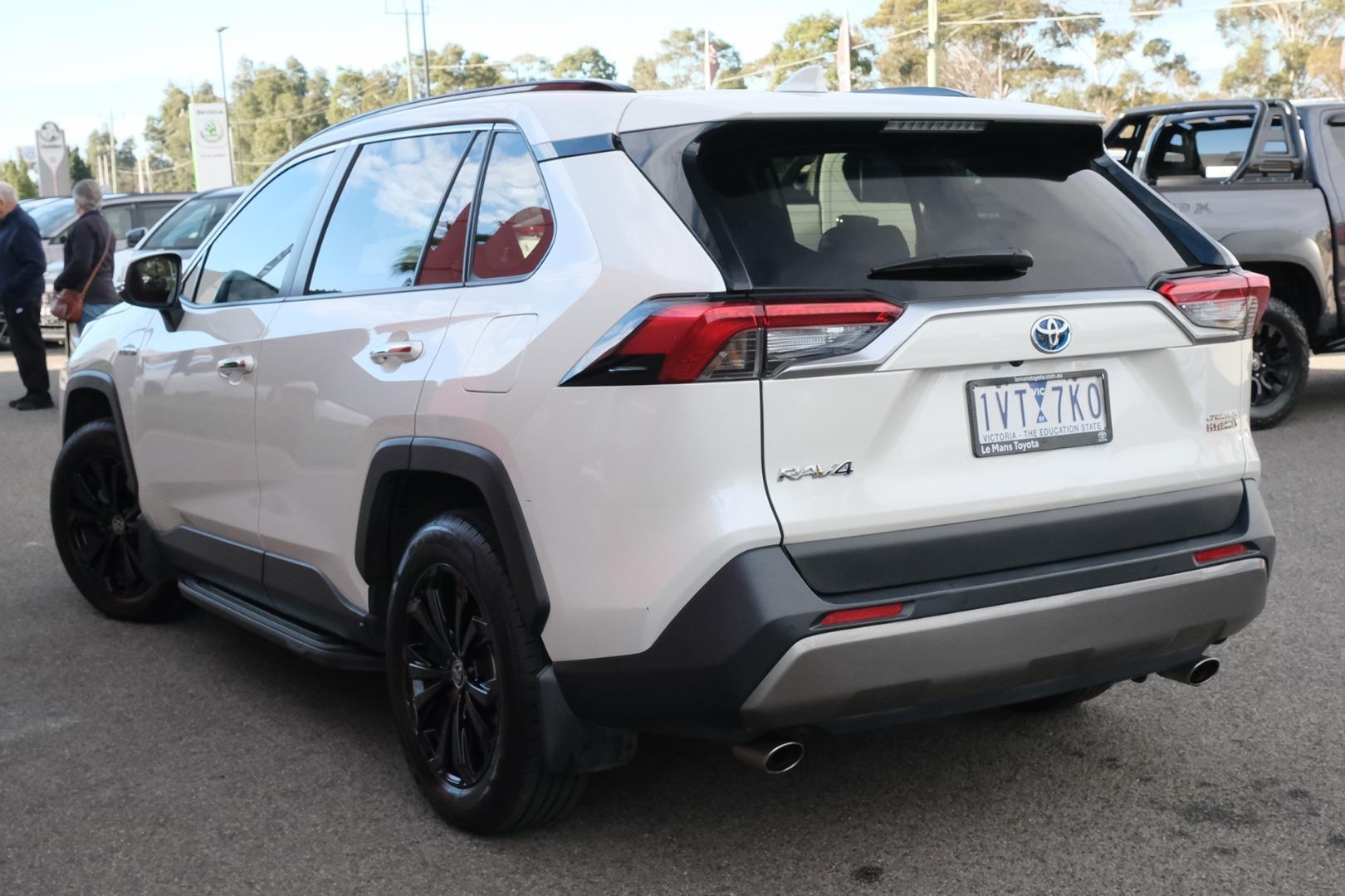 2022 Toyota RAV4 Cruiser-AWD in White