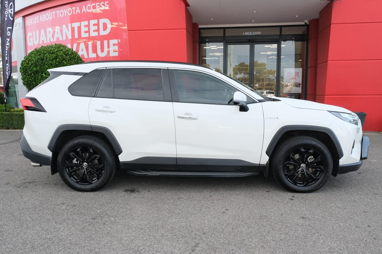 2022 Toyota RAV4 Cruiser-AWD in White