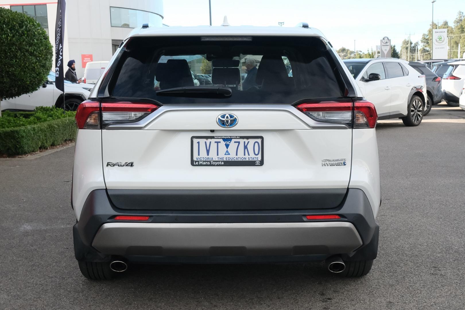 2022 Toyota RAV4 Cruiser-AWD in White