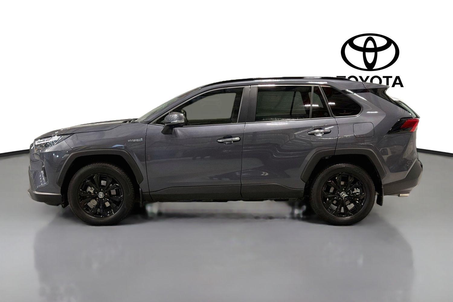 2024 Toyota RAV4 Cruiser-AWD in Silver