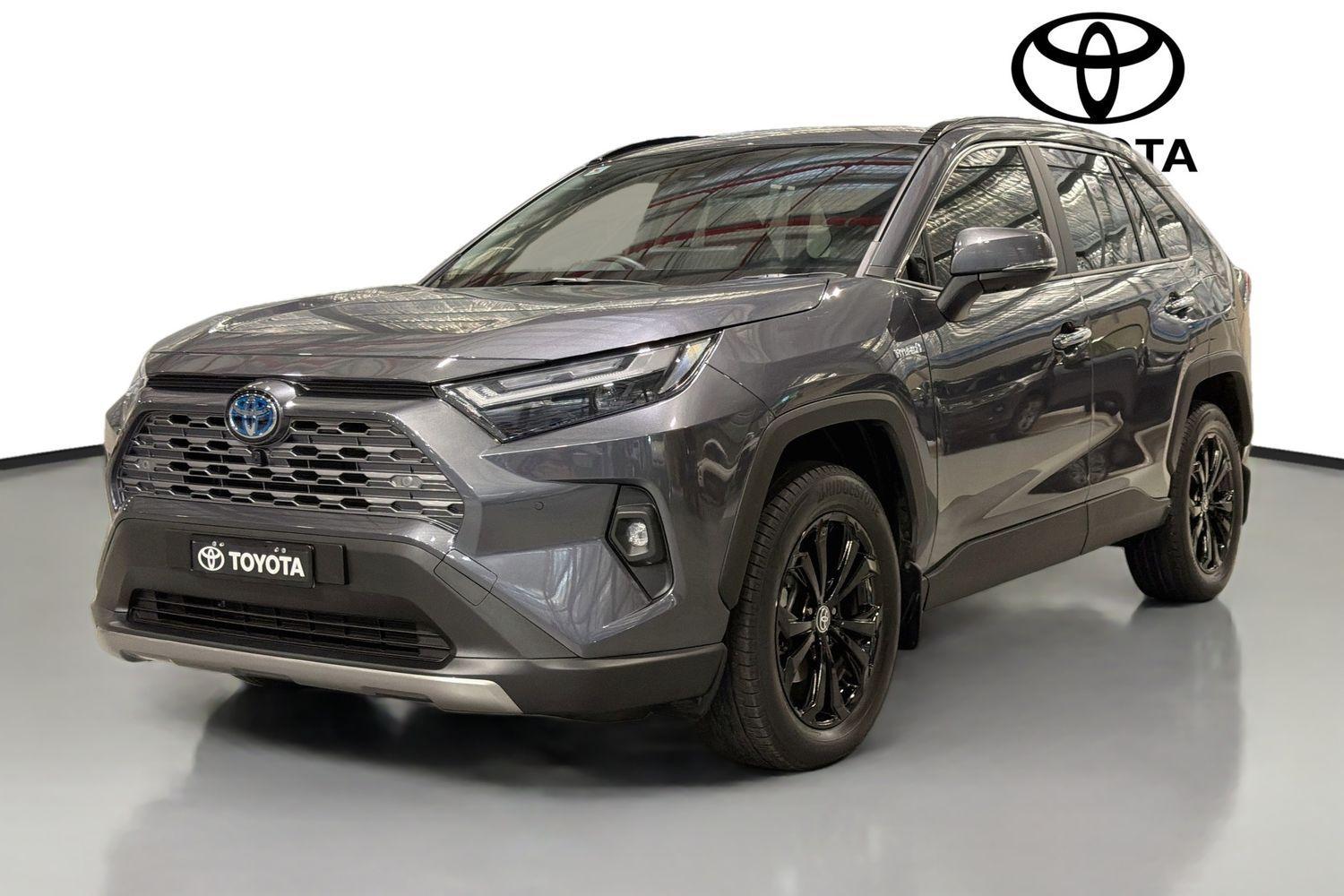 2024 Toyota RAV4 Cruiser-AWD in Silver