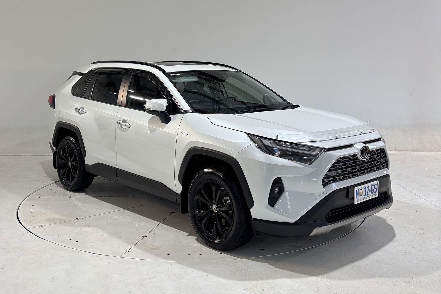 2025 Toyota RAV4 Cruiser-AWD in White