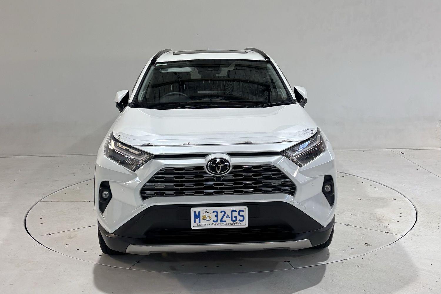 2025 Toyota RAV4 Cruiser-AWD in White