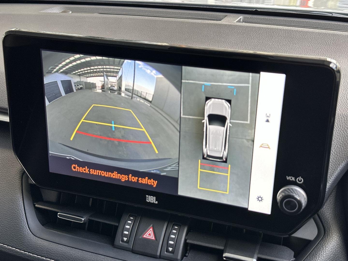 2025 Toyota RAV4 Cruiser-AWD in Silver