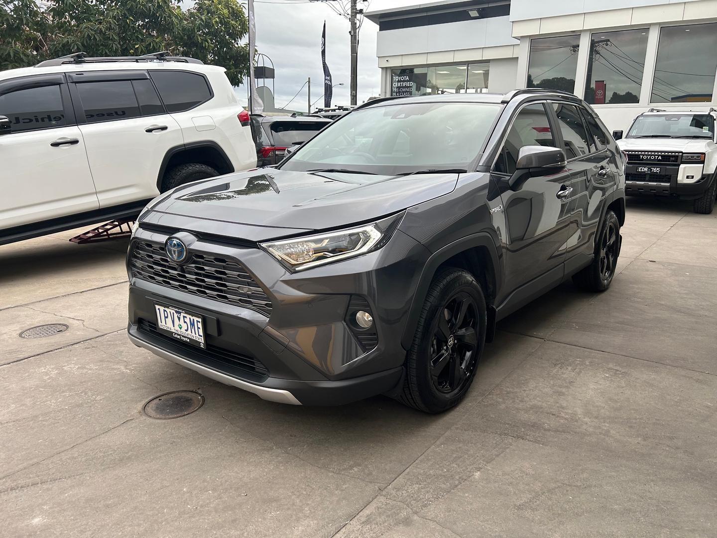 2019 Toyota RAV4 Cruiser-AWD in Silver