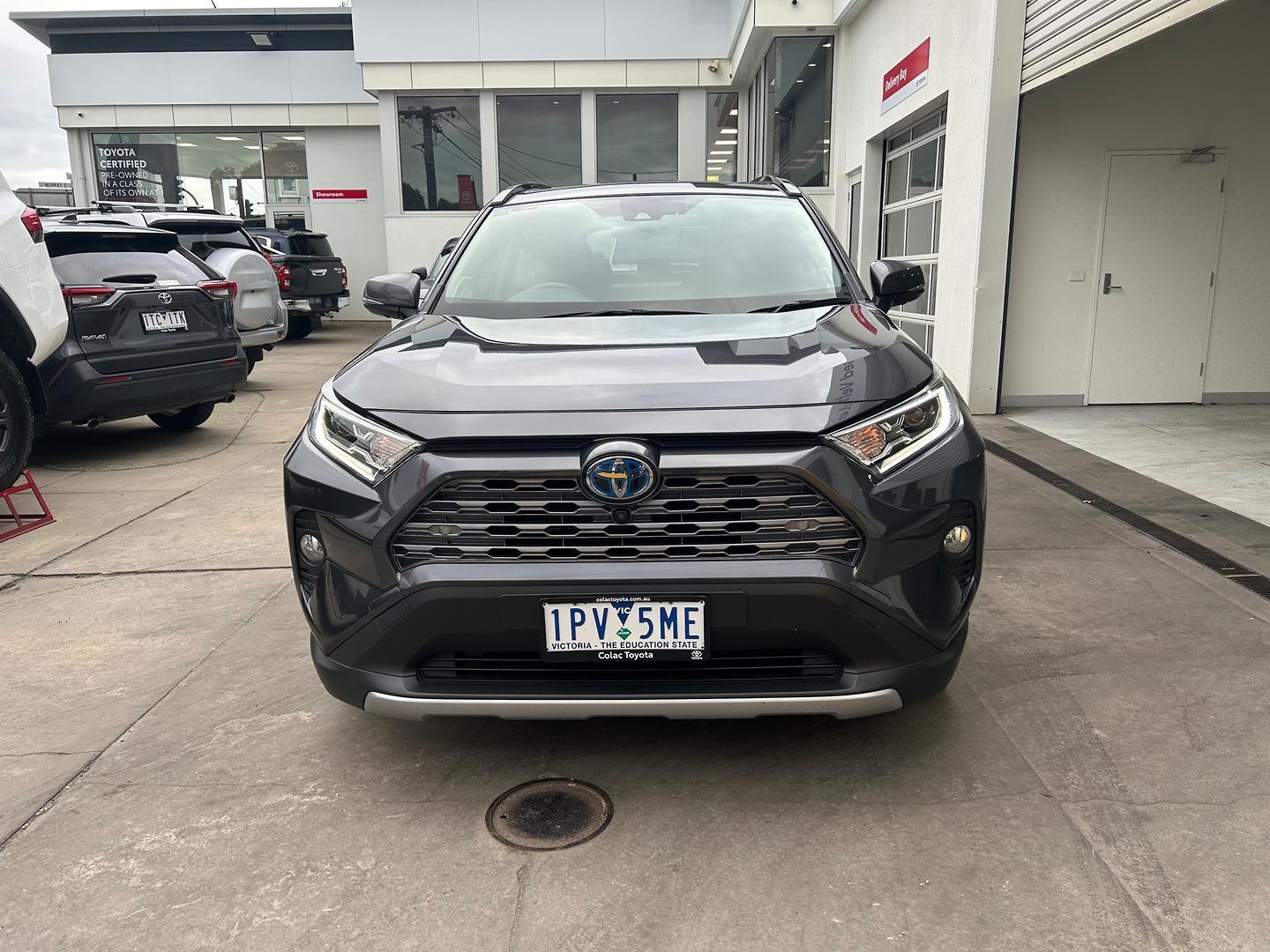 2019 Toyota RAV4 Cruiser-AWD in Silver