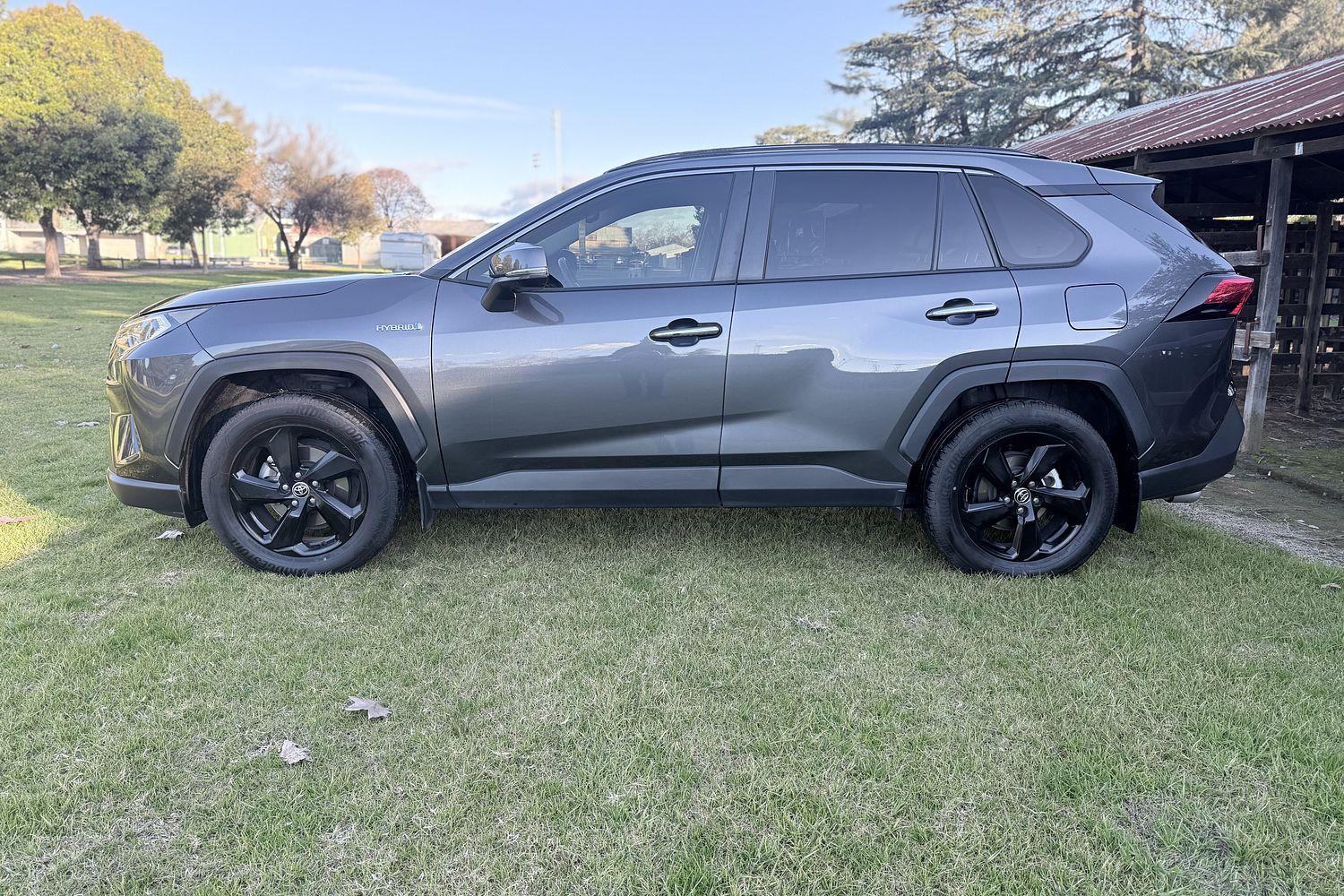 2020 Toyota RAV4 Cruiser-AWD in Silver