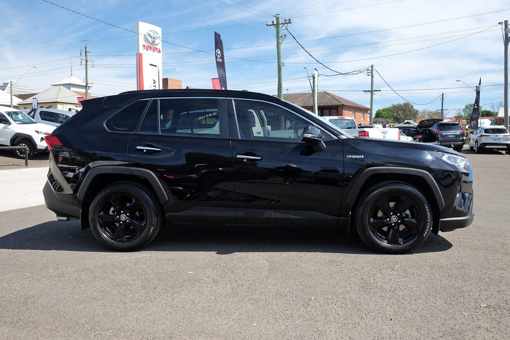 2021 Toyota RAV4 Cruiser-AWD in Black
