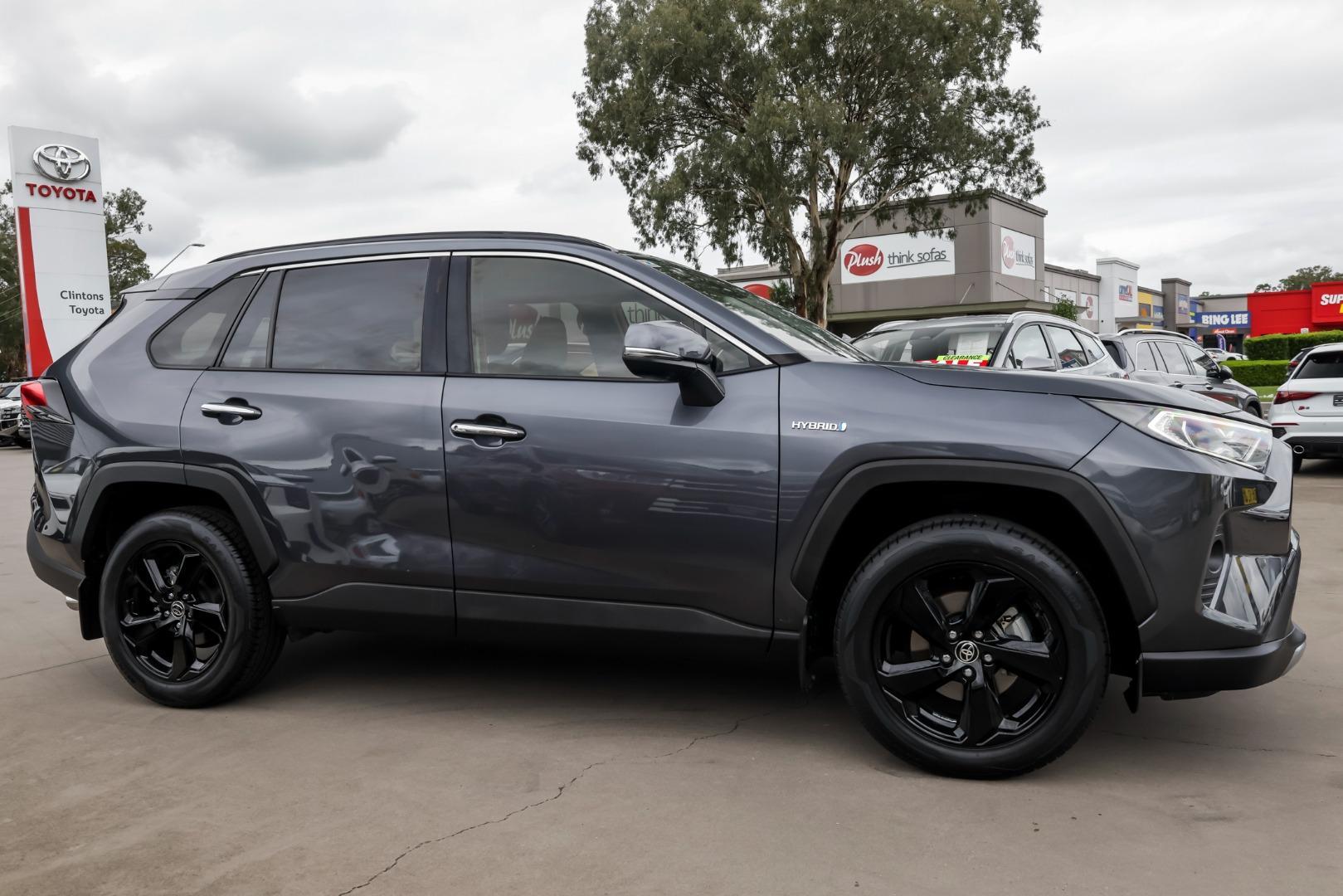 2021 Toyota RAV4 Cruiser-AWD in Silver