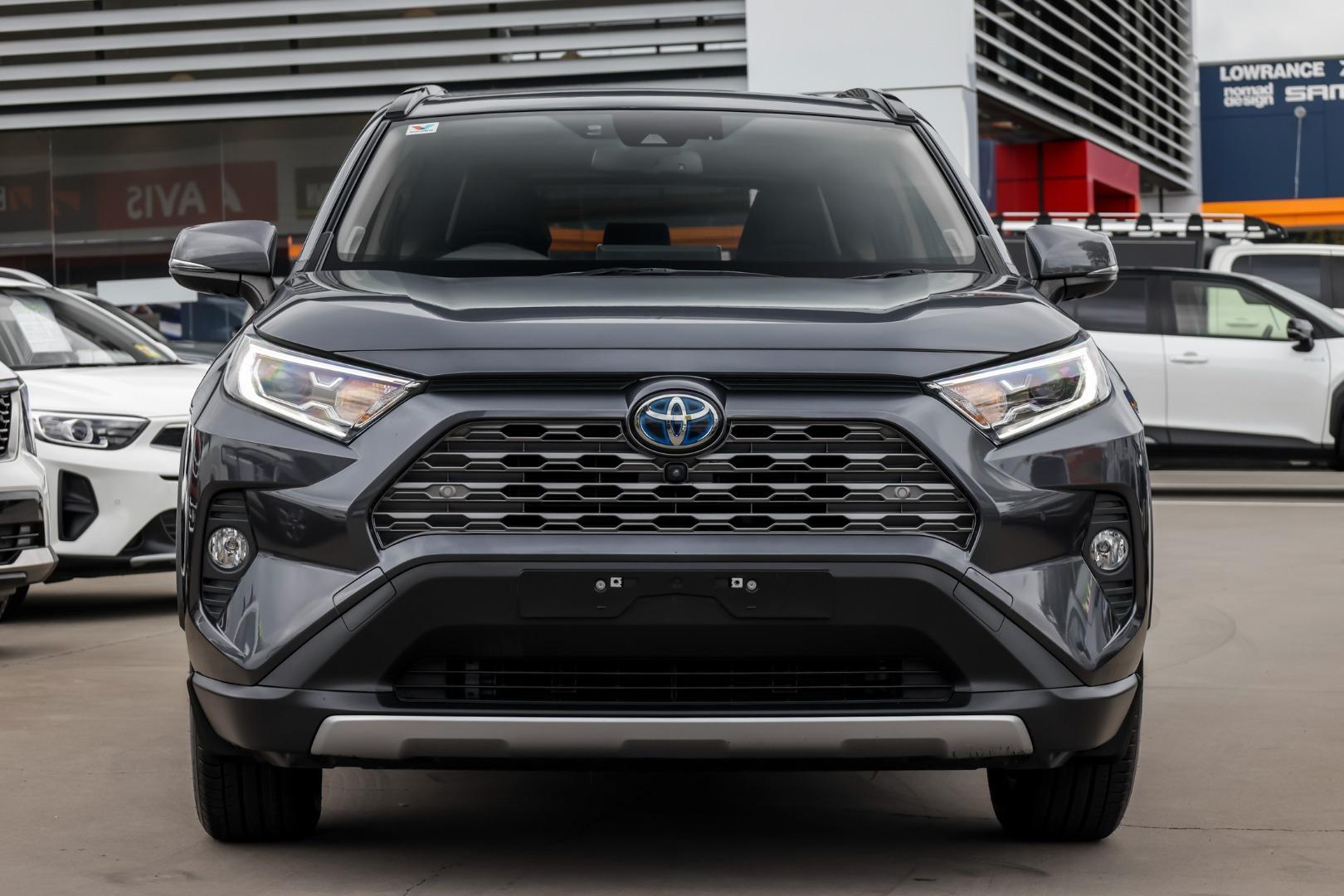 2021 Toyota RAV4 Cruiser-AWD in Silver
