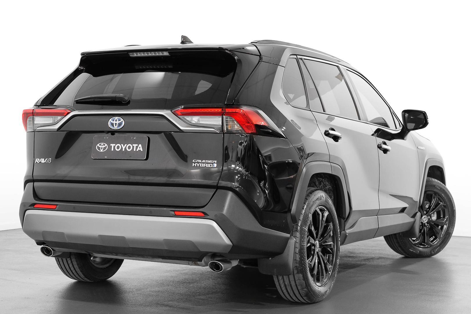 2022 Toyota RAV4 Cruiser-AWD in Black