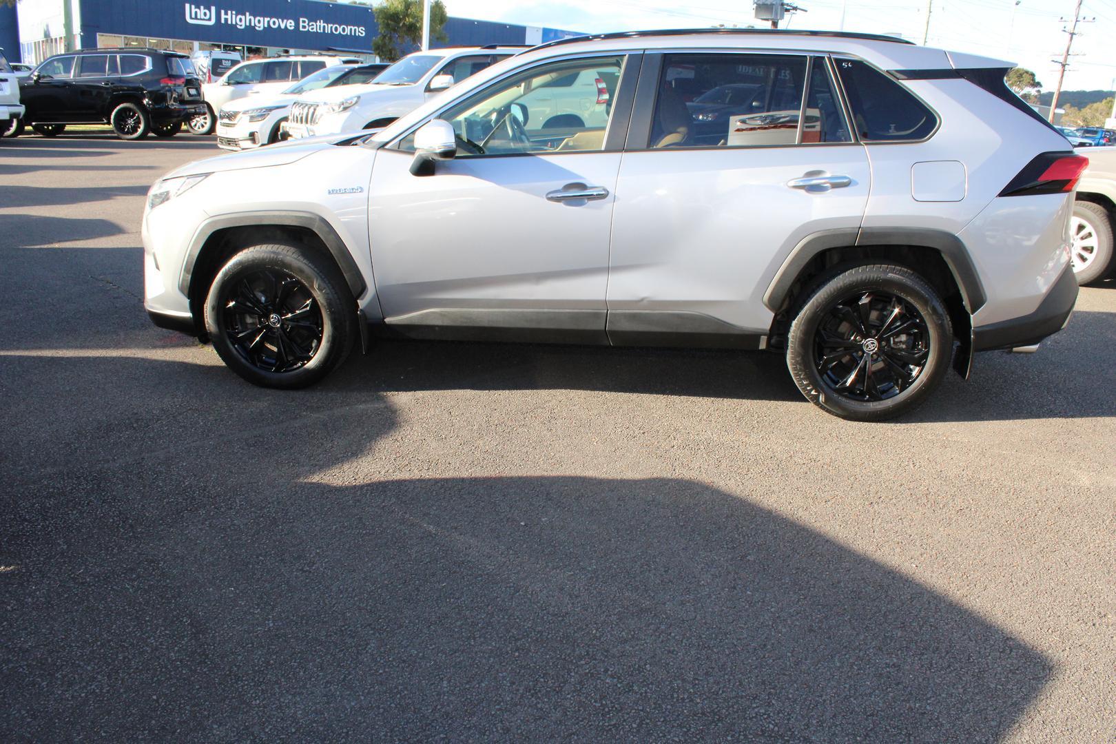 2023 Toyota RAV4 Cruiser-AWD in Silver