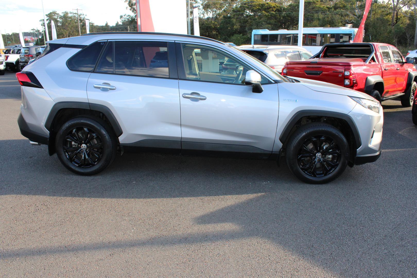 2023 Toyota RAV4 Cruiser-AWD in Silver