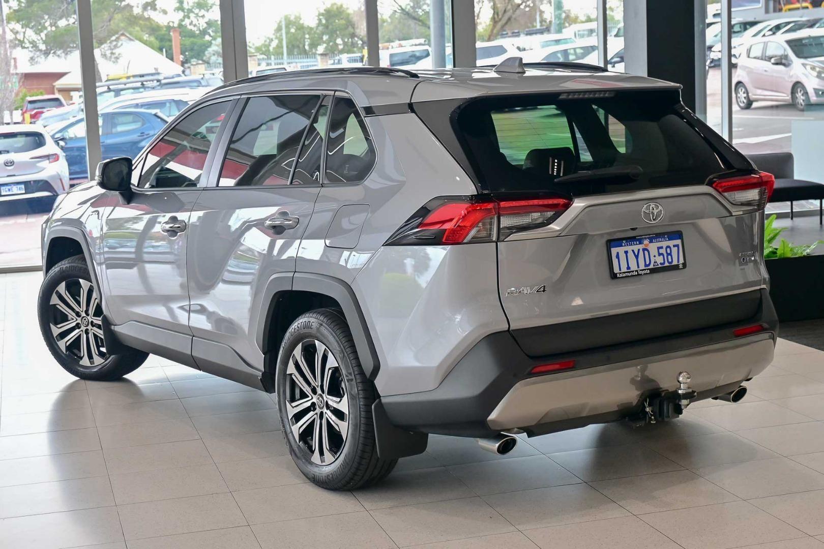 2024 Toyota RAV4 Cruiser AWD in Silver