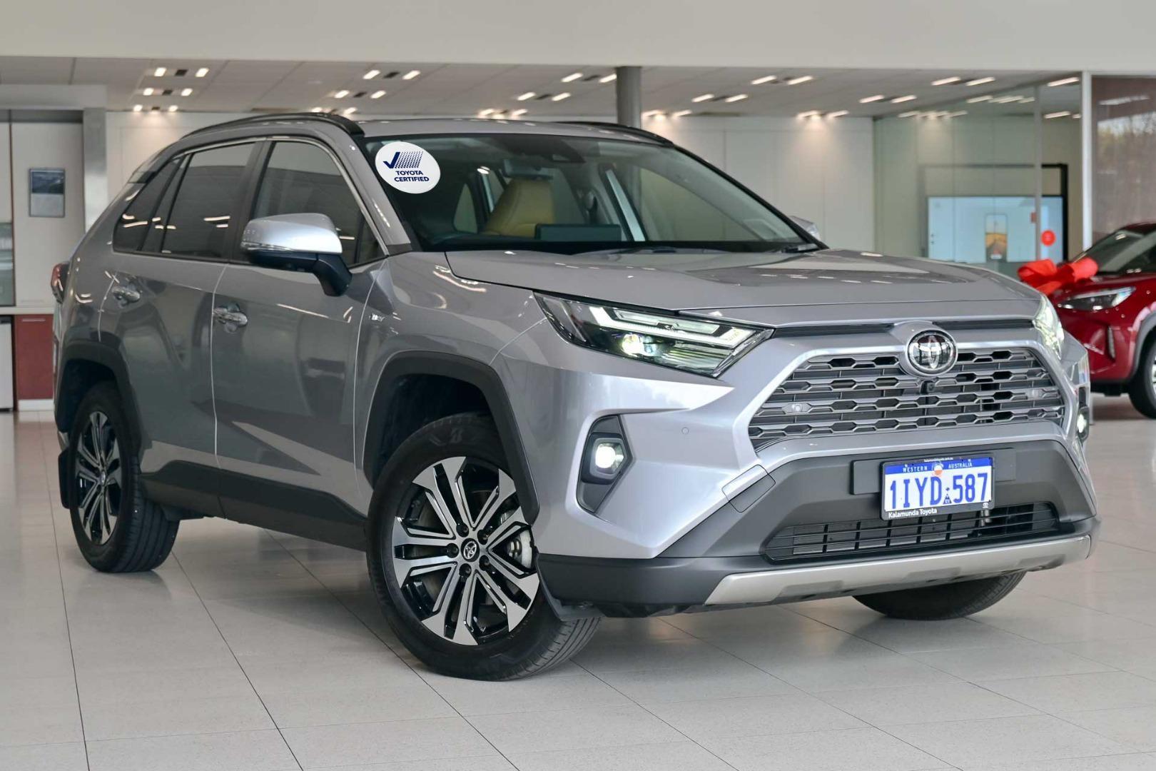 2024 Toyota RAV4 Cruiser AWD in Silver