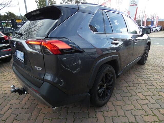 2025 Toyota RAV4 Cruiser-AWD in Silver