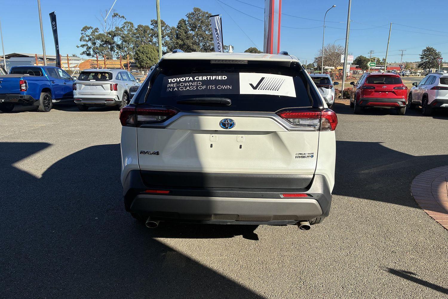 2022 Toyota RAV4 Cruiser-AWD in White