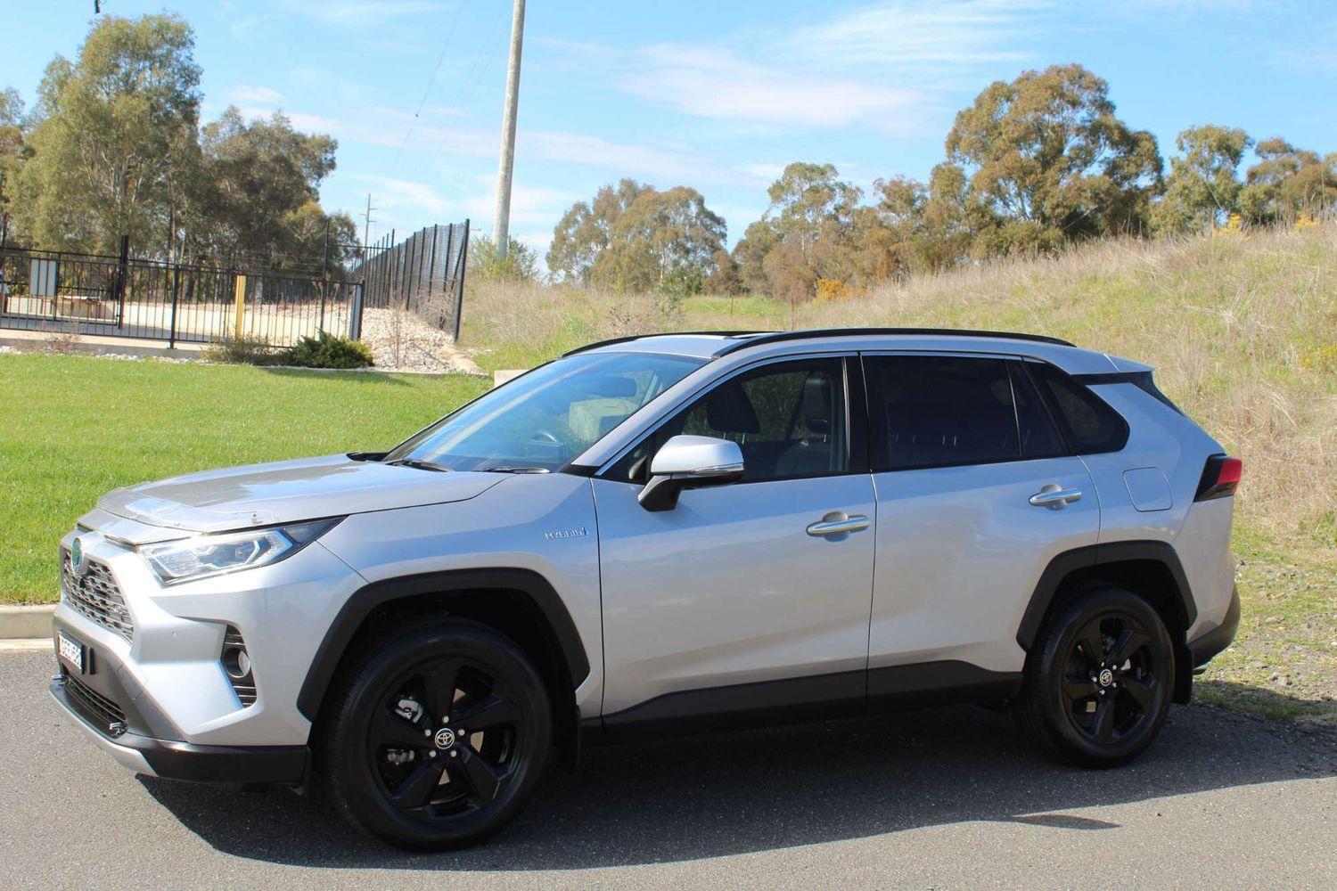 2021 Toyota RAV4 Cruiser-AWD in Silver
