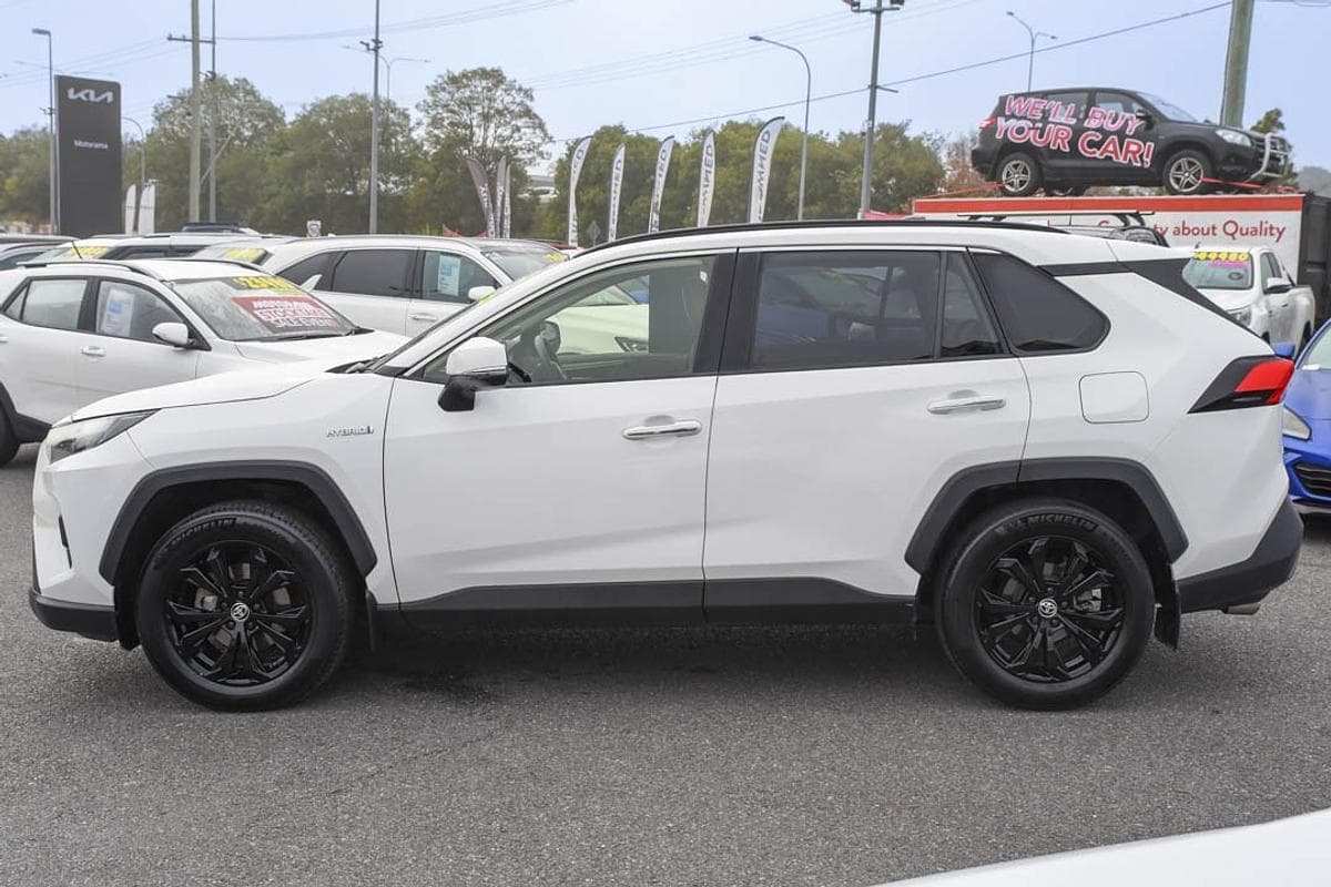 2022 Toyota RAV4 Cruiser-AWD in White