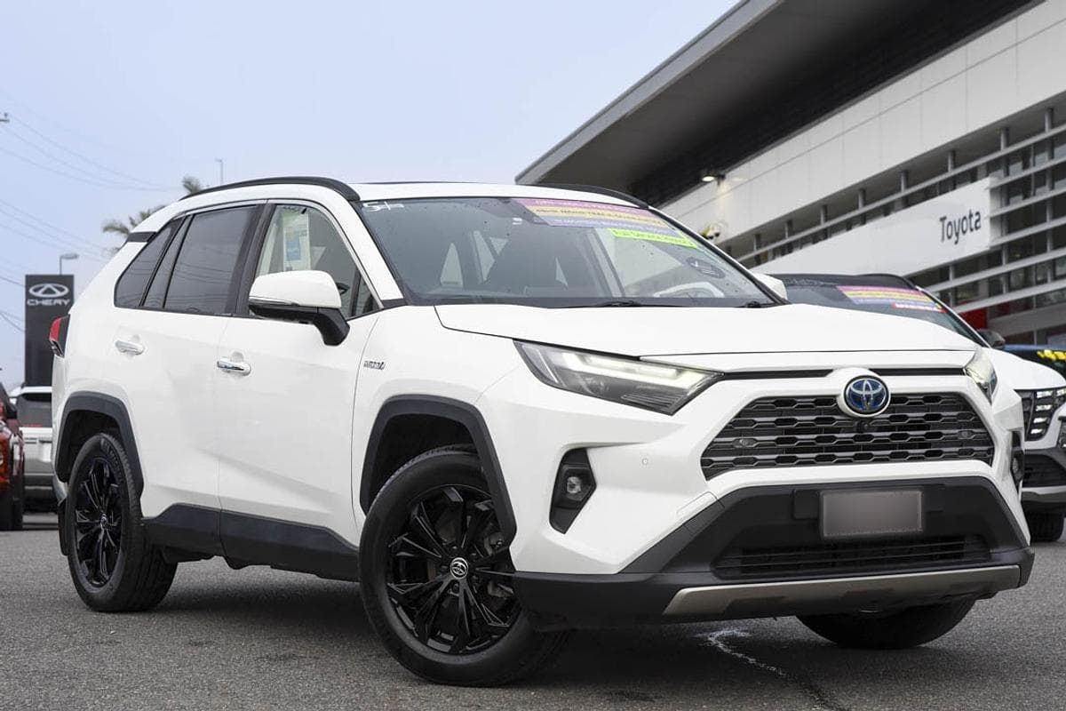 2022 Toyota RAV4 Cruiser-AWD in White
