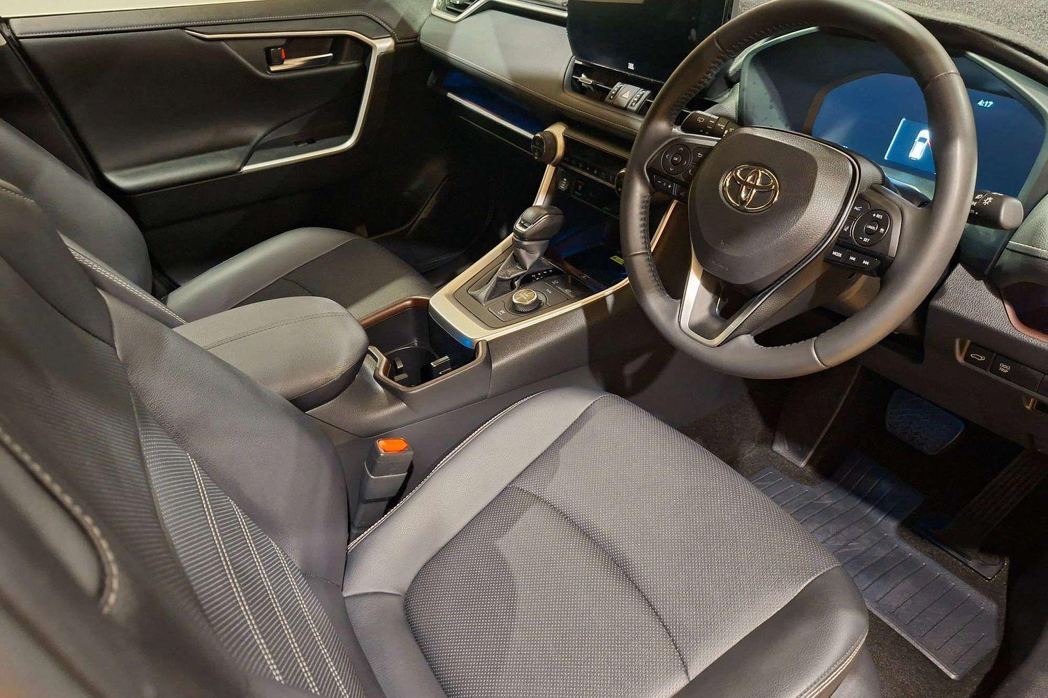 2023 Toyota RAV4 Cruiser-AWD in Silver