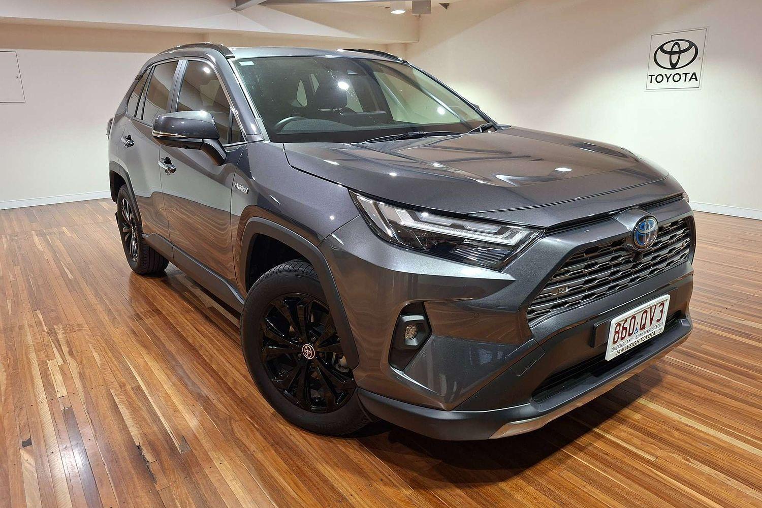 2023 Toyota RAV4 Cruiser-AWD in Silver