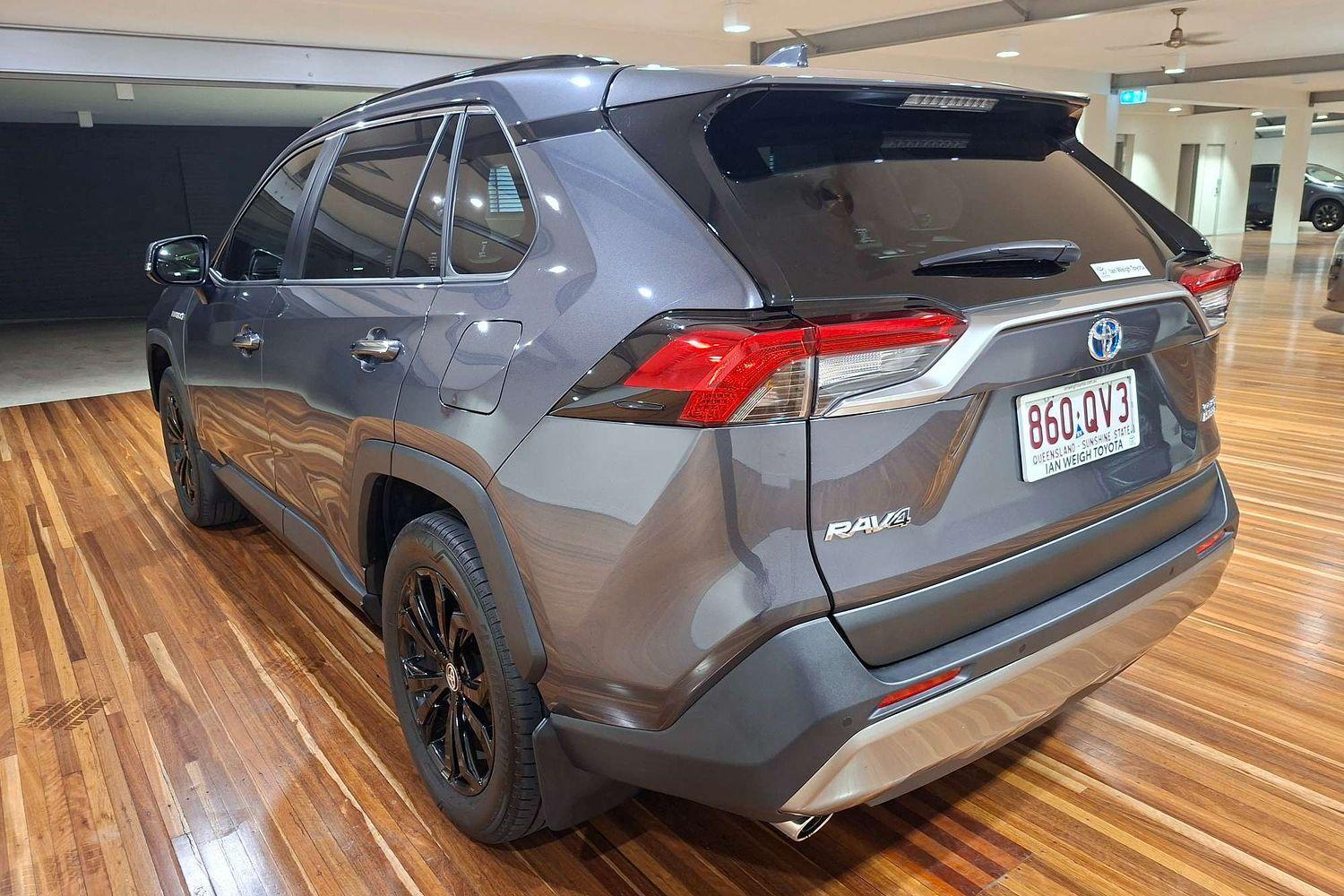 2023 Toyota RAV4 Cruiser-AWD in Silver