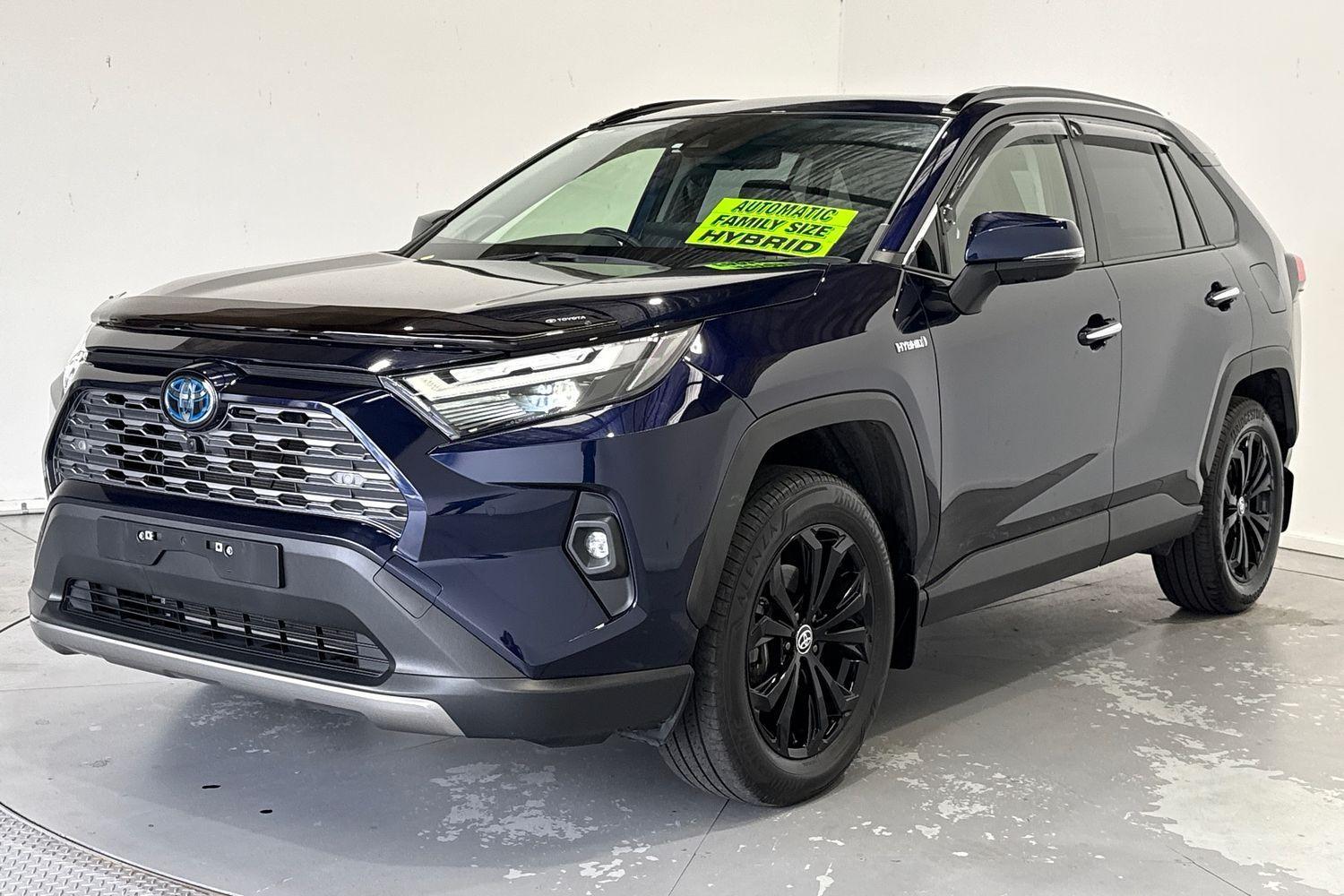 2024 Toyota RAV4 Cruiser in Blue