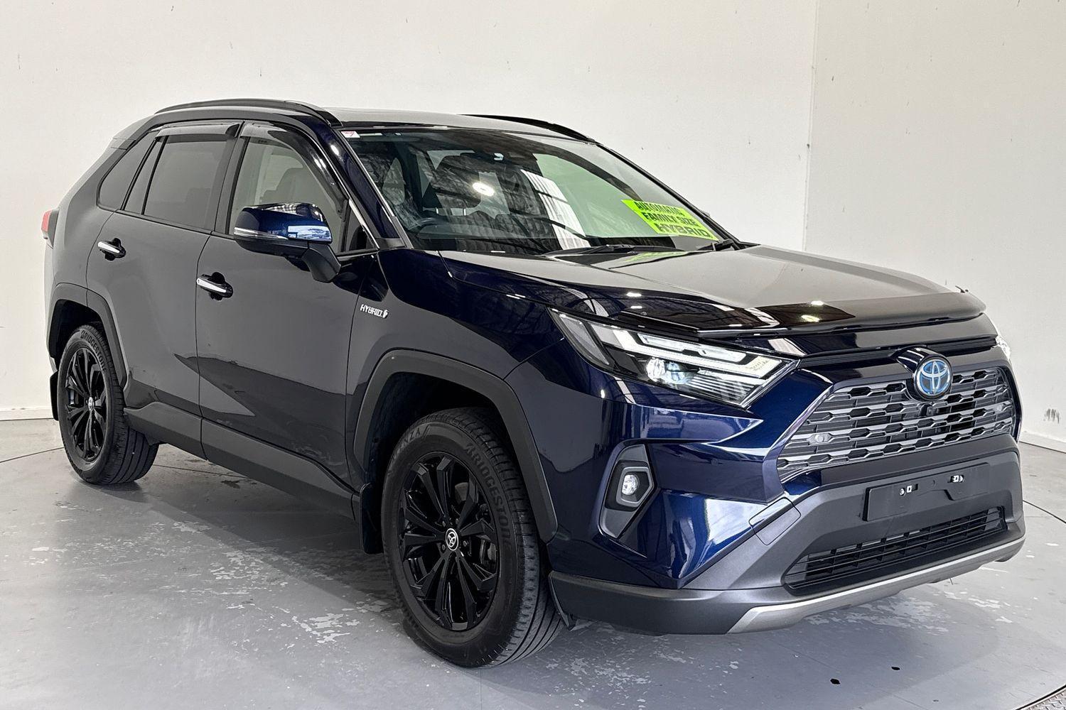 2024 Toyota RAV4 Cruiser in Blue