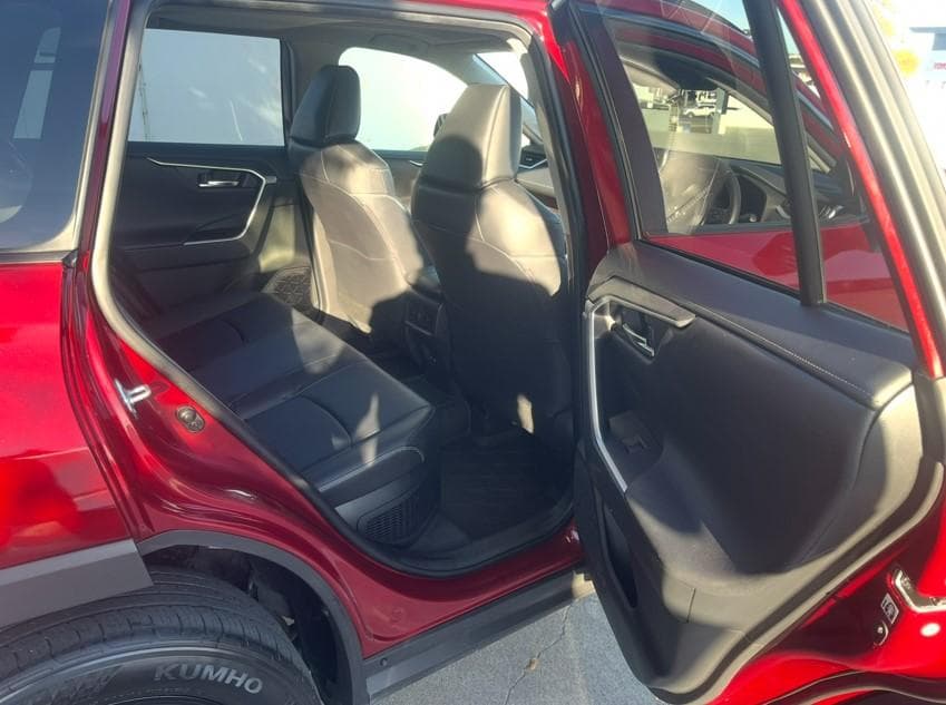 2020 Toyota RAV4 Cruiser-AWD in Red