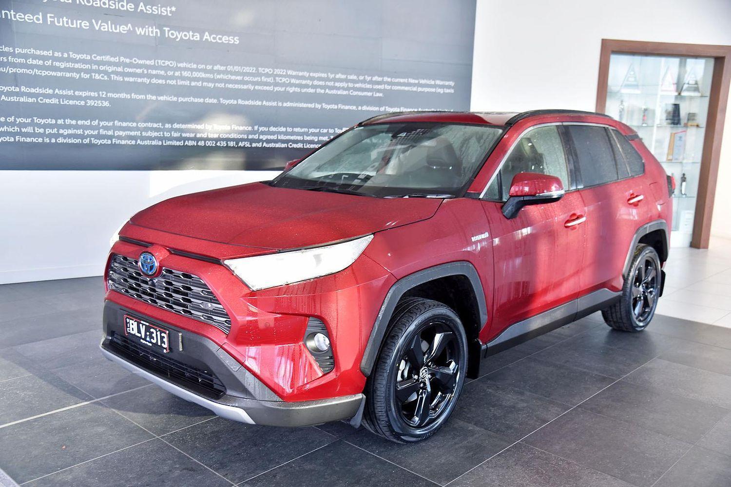 2020 Toyota RAV4 Cruiser-AWD in Red