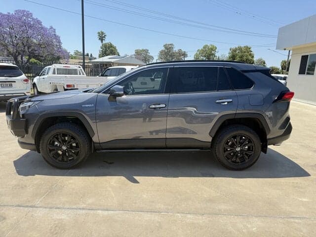 2022 Toyota RAV4 Cruiser in Grey