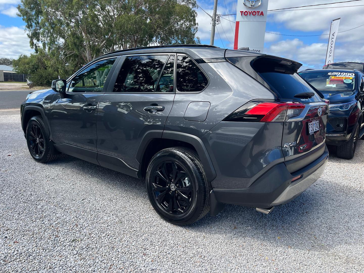 2022 Toyota RAV4 Cruiser in Silver