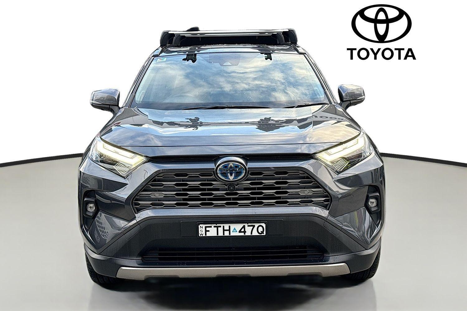 2023 Toyota RAV4 Cruiser-AWD in Silver